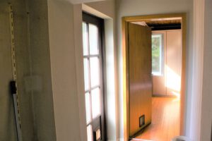 EG Blick zum Schlafzimmer mit Seitenausgang zum Garten